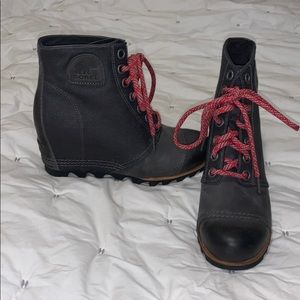 NEW Sorel Wedge!